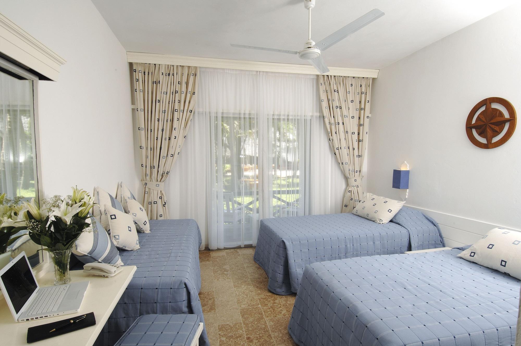 Voyager Beach Resort Mombasa Room photo