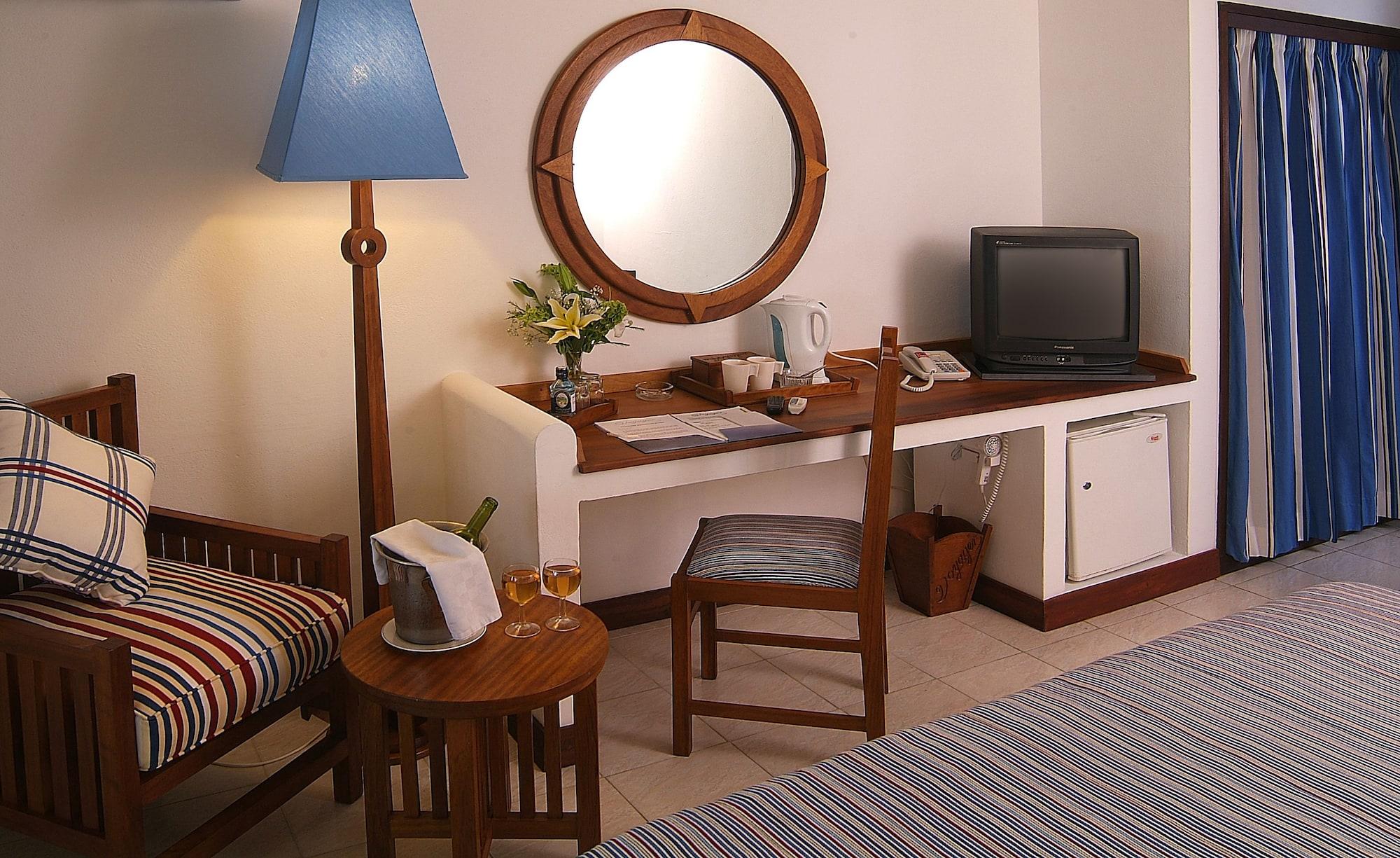 Voyager Beach Resort Mombasa Exterior photo