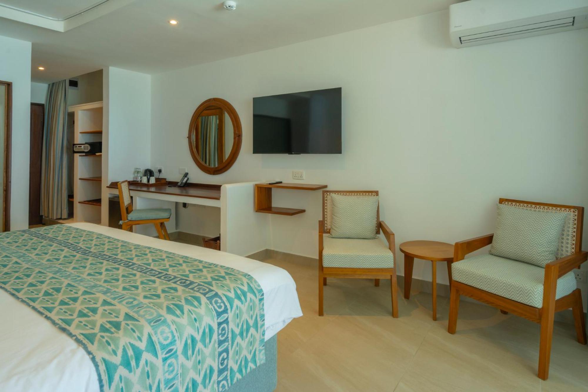 Voyager Beach Resort Mombasa Exterior photo