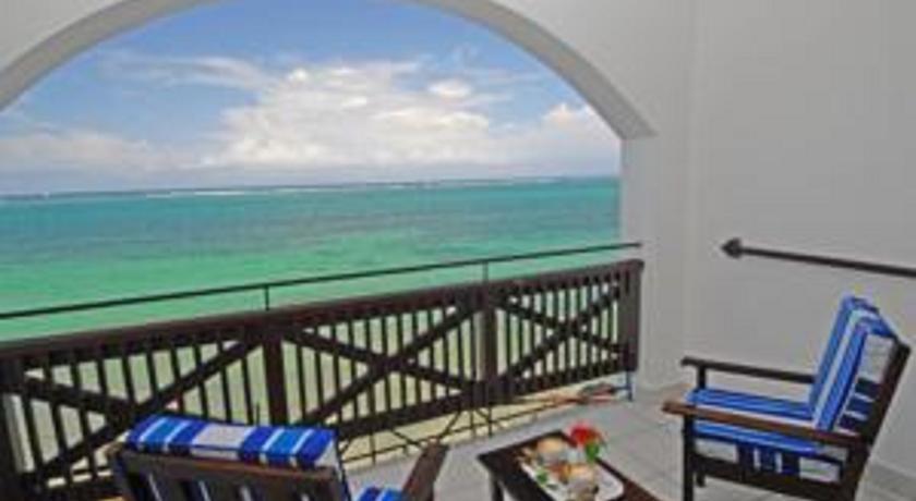 Voyager Beach Resort Mombasa Exterior photo