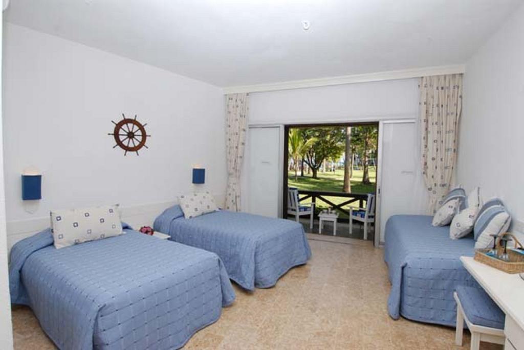 Voyager Beach Resort Mombasa Exterior photo