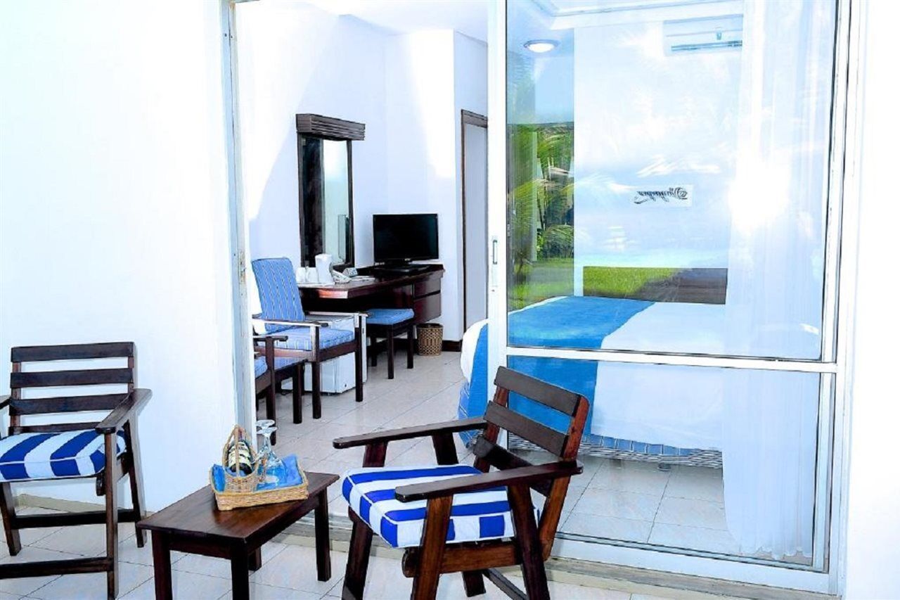 Voyager Beach Resort Mombasa Exterior photo